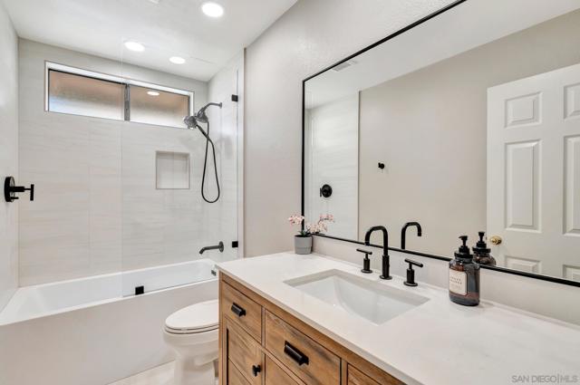 9068 Buckwheat St, San Diego CA: https://media.crmls.org/mediaz/f3a1a2b7-67a7-4a3d-bc53-d6183ac839e2.jpg