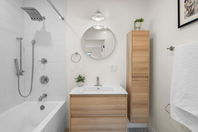 Image 22 of 47 For 261 Los Palmos Way