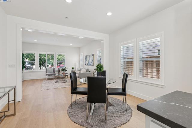 2145 Linden St, Livermore CA: https://media.crmls.org/mediaz/f3a22bb0-0bae-4bd4-af05-a0f95354a38a.jpg