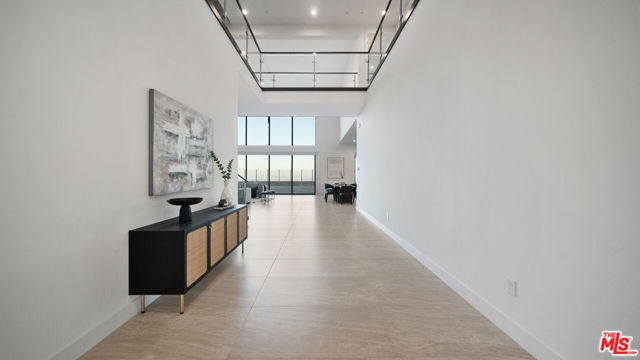11782 N Hillsborough Lane, Porter Ranch CA: https://media.crmls.org/mediaz/f3a4d490-4724-43b1-9814-6cec44443725.jpg