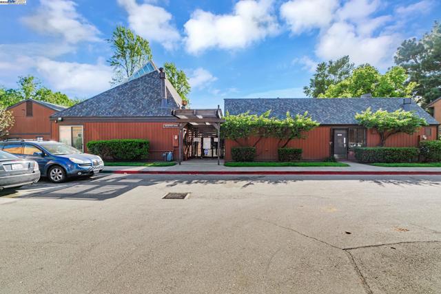 38627 Cherry Ln, Fremont CA: https://media.crmls.org/mediaz/f3a54254-ef62-4a89-a940-e18e587bf666.jpg