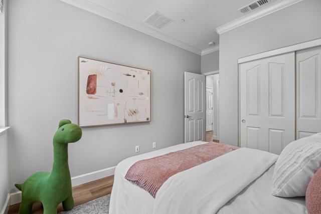 34104 Spur Way, Fremont CA: https://media.crmls.org/mediaz/f3a57d1f-b869-4e85-88d0-cd4d83324902.jpg
