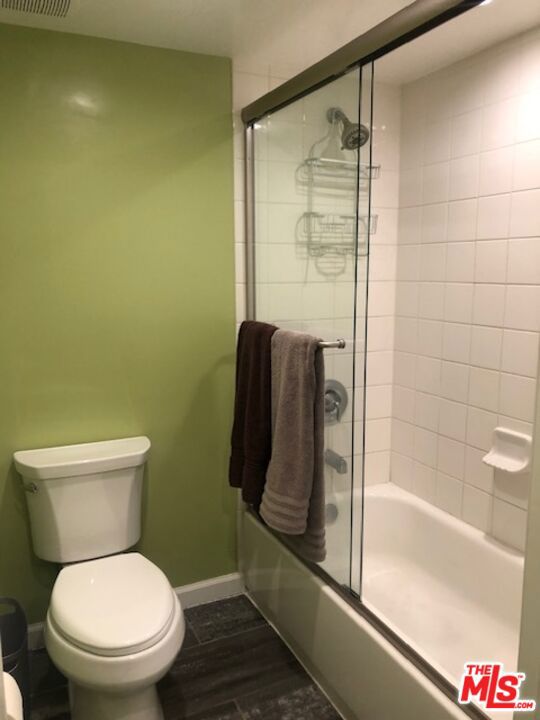 8300 Manitoba Street, Playa del Rey CA: https://media.crmls.org/mediaz/f3a610b4-ca0f-4128-8c5b-078be36bde06.jpg
