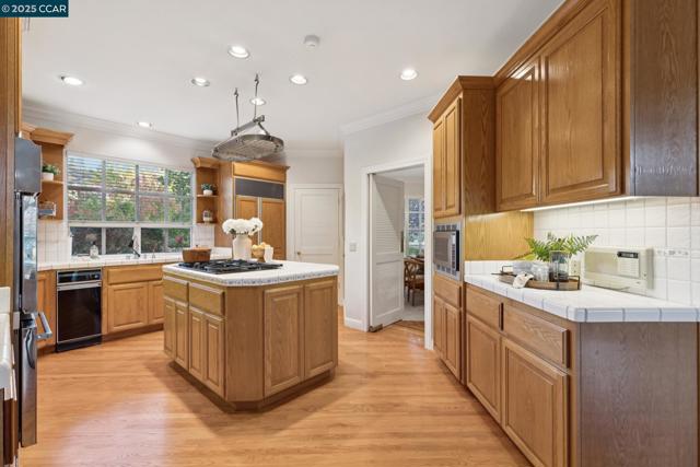 788 Woodwind Place, Walnut Creek CA: https://media.crmls.org/mediaz/f3a61466-1457-46df-b229-bc0a985f3aca.jpg