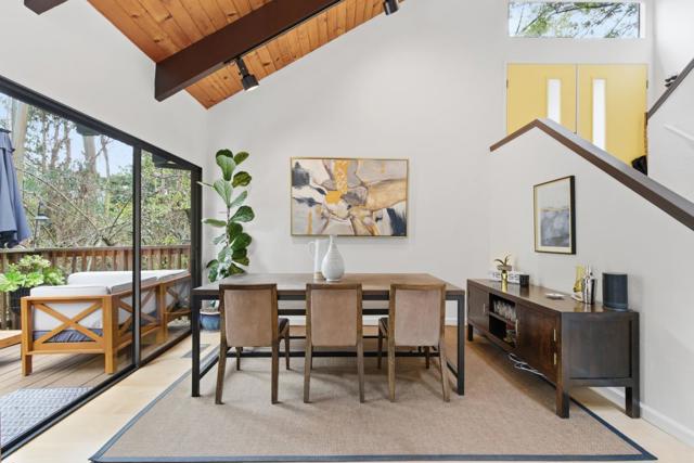 2343 Arrowhead Drive, Oakland CA: https://media.crmls.org/mediaz/f3a6212c-f081-4b42-8bce-b53144a328e7.jpg