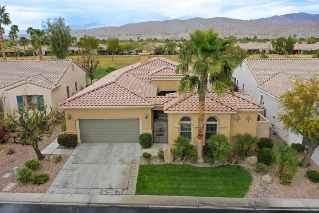 81520 Camino Los Milagros, Indio CA: https://media.crmls.org/mediaz/f3a6793e-4dec-421d-86e8-123c3b664bfa.jpg