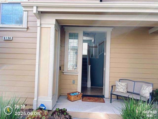 6136 Old Quarry Loop, Oakland CA: https://media.crmls.org/mediaz/f3a6b0d0-d25d-4872-8f20-31912c3594aa.jpg