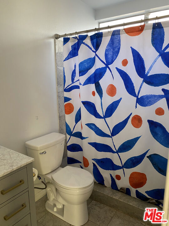 2252 Northpark Street, Thousand Oaks CA: https://media.crmls.org/mediaz/f3a6fe11-07e2-4dfc-a450-eaef6d6b6bbf.jpg