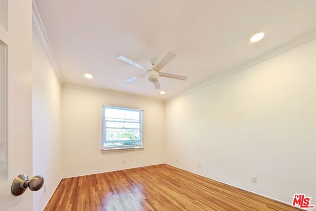 1030 5th Street, Santa Monica CA: https://media.crmls.org/mediaz/f3a71029-d991-4170-bfbe-f2b608ccccd7.jpg