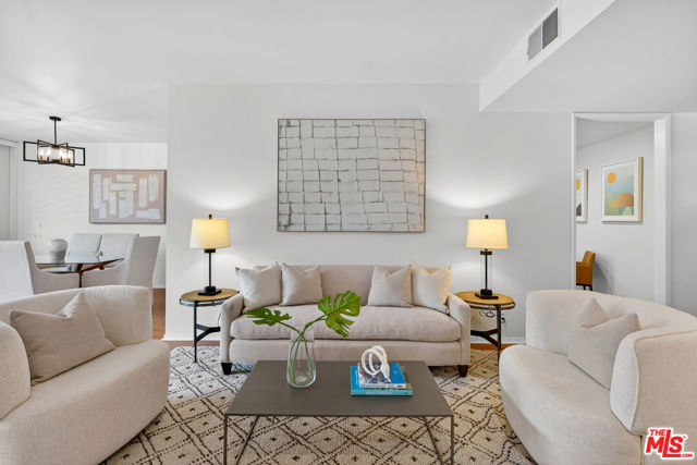 311 Bora Bora Way, Marina del Rey CA: https://media.crmls.org/mediaz/f3a7d4e9-29e0-4a16-ac99-63fbfc3c429b.jpg