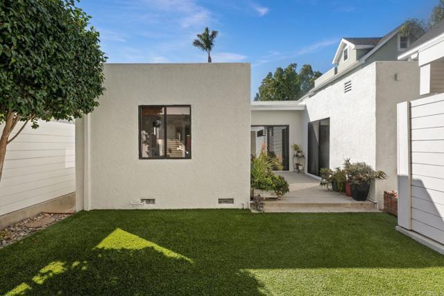 Detail Gallery Image 31 of 34 For 853 C Ave, Coronado,  CA 92118 - 4 Beds | 2 Baths