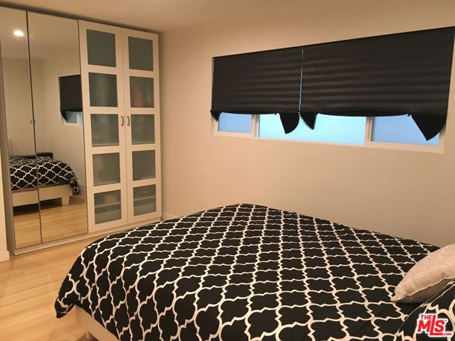 1466 S Canfield Avenue, Los Angeles CA: https://media.crmls.org/mediaz/f3a9379e-2f98-48a3-94eb-470db76e5183.jpg