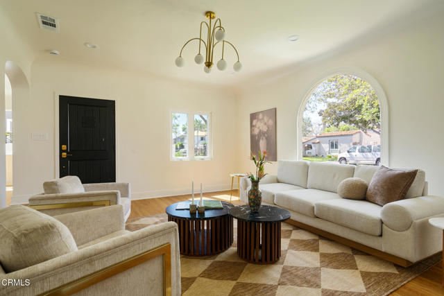 Detail Gallery Image 8 of 45 For 4170 4th Ave, Los Angeles,  CA 90008 - 3 Beds | 3 Baths