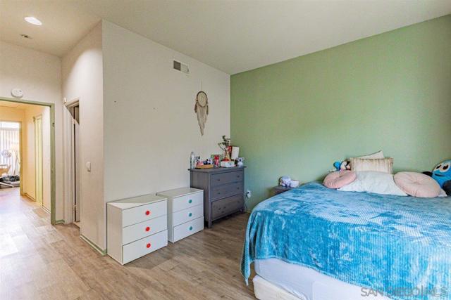 2299 Cabo Bahia, Chula Vista CA: https://media.crmls.org/mediaz/f3a9fd05-f7e5-4f94-ac71-648acafa81c0.jpg