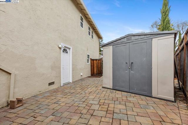 297 Ludlow Pl, San Ramon CA: https://media.crmls.org/mediaz/f3aa1bc7-8507-4ea5-aca5-93dc2606fafb.jpg