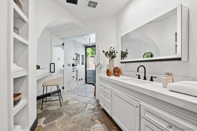 5653 Linea Del Cielo, Rancho Santa Fe CA: https://media.crmls.org/mediaz/f3aac264-81a9-43e6-9fc3-f5ce056fe77b.jpg