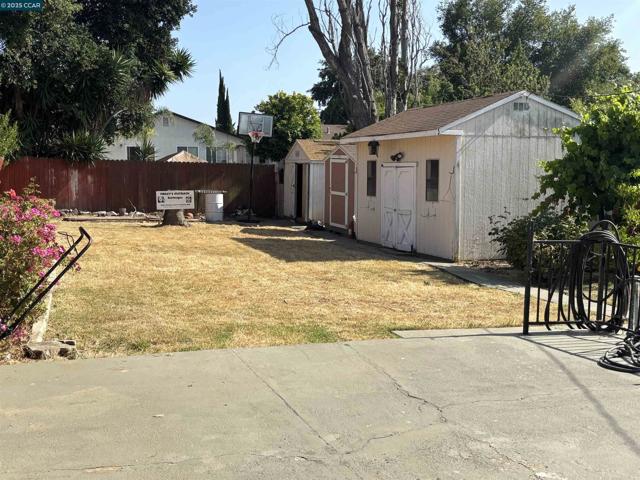 2765 Tuolumne Street, Vallejo CA: https://media.crmls.org/mediaz/f3ab1a43-7d0d-4e5b-b750-c85304558586.jpg
