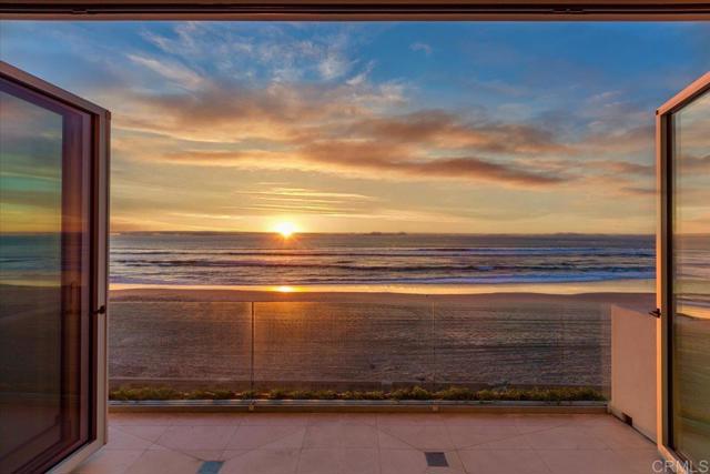 Detail Gallery Image 28 of 57 For 3709 Ocean Front Walk, San Diego,  CA 92109 - 3 Beds | 3/1 Baths
