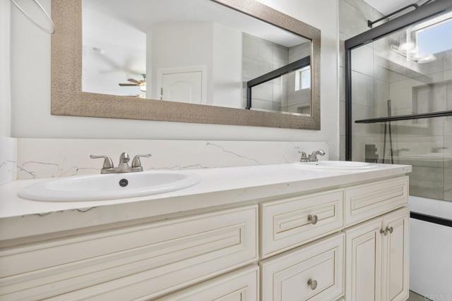 4867 Seascape Drive, Oceanside CA: https://media.crmls.org/mediaz/f3abd233-61ff-40bc-a76f-db016e70282d.jpg