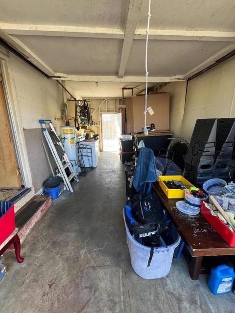 210 7th Lane, South San Francisco CA: https://media.crmls.org/mediaz/f3abe31d-84f5-4ddc-a610-592cc574afd2.jpg