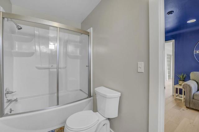 111 E Hedding Street, San Jose CA: https://media.crmls.org/mediaz/f3ac0555-91e1-4cc9-bc22-ad743bc4586b.jpg