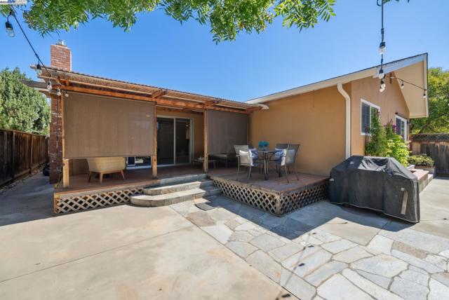 457 Coleen St, Livermore CA: https://media.crmls.org/mediaz/f3ac1ef0-606e-4497-b435-4e260ec064e9.jpg