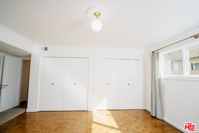 1242 S Barrington Avenue, Los Angeles CA: https://media.crmls.org/mediaz/f3ac48aa-76eb-4324-9cf2-4007e355a36f.jpg