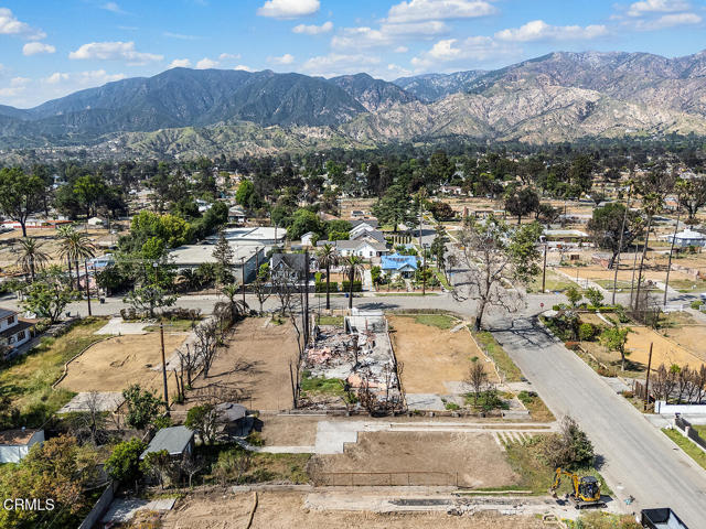 2669 Glen Ave, Altadena CA: https://media.crmls.org/mediaz/f3ae26a7-e22d-41b0-b742-e0329ee6f537.jpg