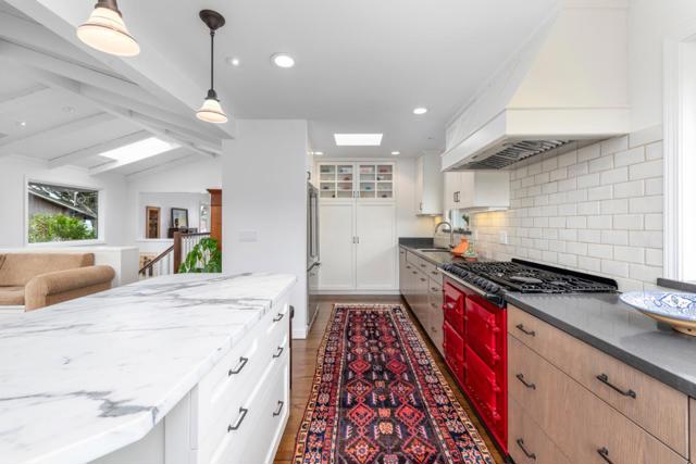 20 Madrone Avenue, Moss Beach CA: https://media.crmls.org/mediaz/f3ae75c6-af58-410b-a4d7-1d6b9a074ad7.jpg