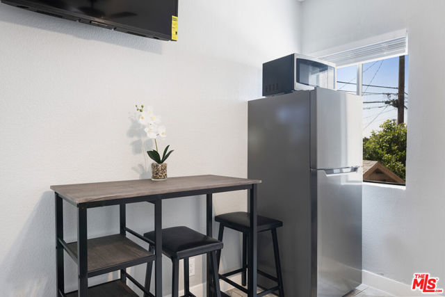 930 Fraser Avenue, Los Angeles CA: https://media.crmls.org/mediaz/f3ae7829-fbde-4f8f-9ac1-b1f63c76b3b5.jpg
