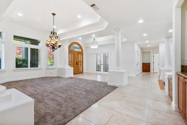 5000 Peach Blossom Lane, Oakdale CA: https://media.crmls.org/mediaz/f3aeb10c-faf3-4576-9075-ac67436b5847.jpg