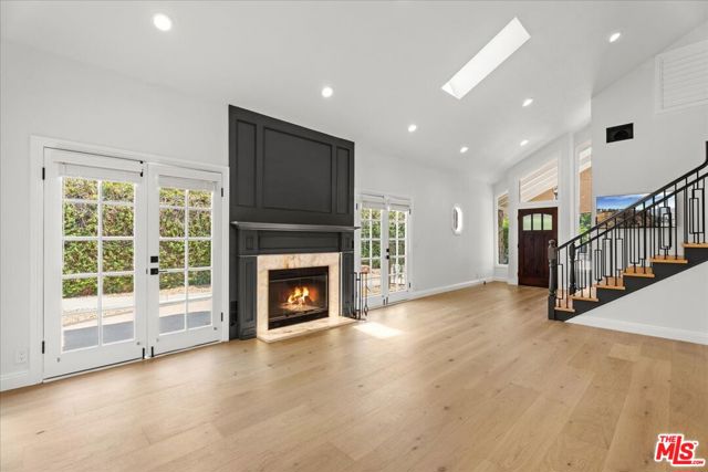 6443 Matilija Avenue, Van Nuys CA: https://media.crmls.org/mediaz/f3aec96e-fd19-4c12-aef7-63de2f8d3ab1.jpg