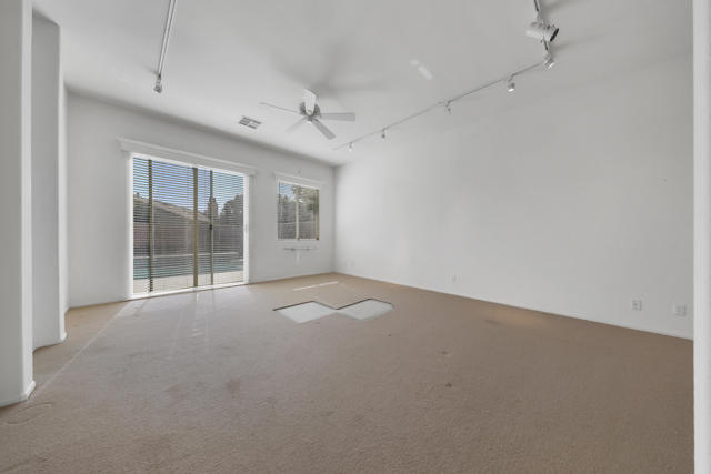 1041 E ViA San Dimas Road, Palm Springs CA: https://media.crmls.org/mediaz/f3aeea09-37c7-49a6-87a5-370b01363ef4.jpg