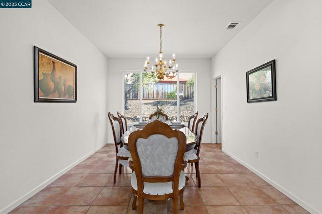 Image 9 of 60 For 868 Deer Spring Cir