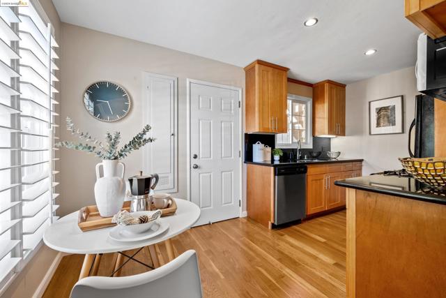 Image 7 of 30 For 1644 San Pablo Ave  D
