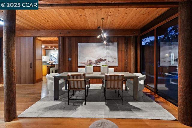 39 El Toyonal, Orinda CA: https://media.crmls.org/mediaz/f3b15680-23d4-4a6a-a648-b1060bba0c48.jpg