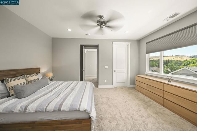 5540 Southbrook Drive, Clayton CA: https://media.crmls.org/mediaz/f3b163d3-cea9-4cf8-b63f-87798d505372.jpg
