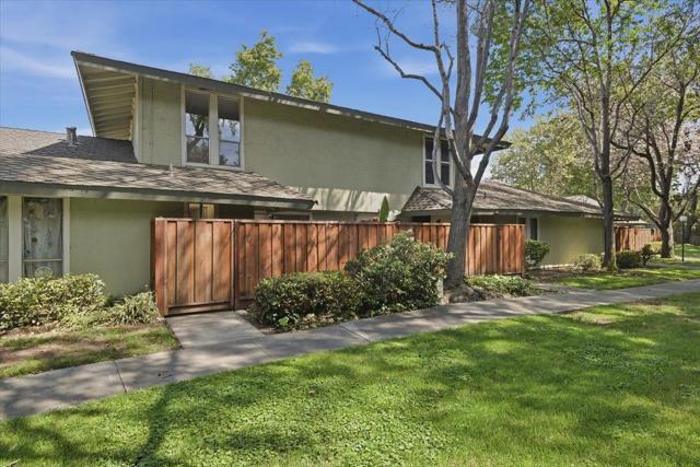 5751 Birch Terrace, Fremont CA: https://media.crmls.org/mediaz/f3b20430-7875-466e-8c8b-a3de1c638579.jpg