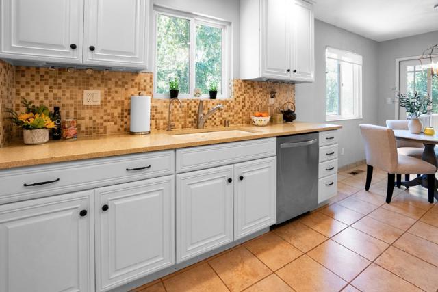 455 San Bernabe Drive, Monterey CA: https://media.crmls.org/mediaz/f3b28793-7da5-40b0-a400-1892a9012b92.jpg