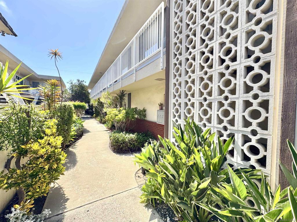 4076 Illinois Street - photo 4
