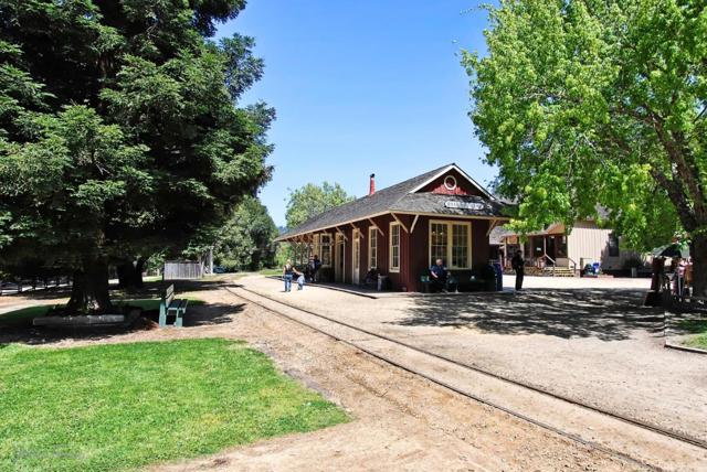 105 William Way, Felton CA: https://media.crmls.org/mediaz/f3b3b4e7-7d1e-44d3-9f01-cb98a6657ee1.jpg