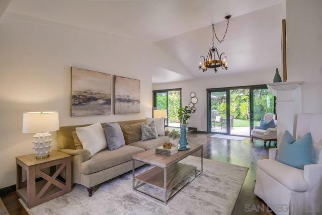 3886 Santa Cruz, San Diego CA: https://media.crmls.org/mediaz/f3b4521e-d5f5-4134-a14d-7972fa638272.jpg