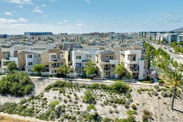 2056 Callisto Terrace, Chula Vista CA: https://media.crmls.org/mediaz/f3b48d5e-7dcc-461a-b603-706e0150d007.jpg