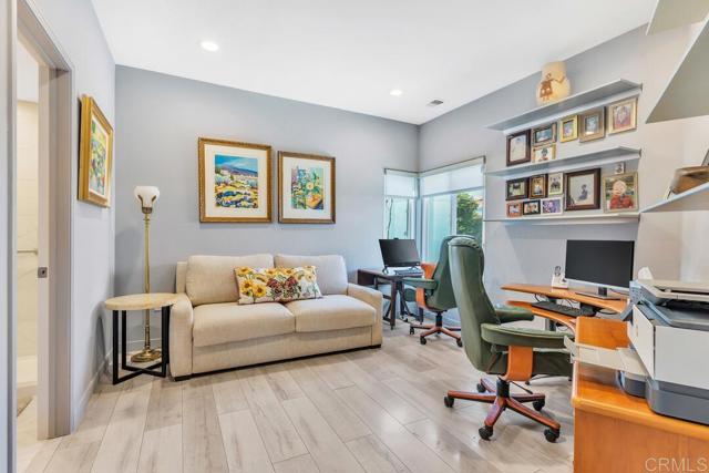 4125 PINDAR Way, Oceanside CA: https://media.crmls.org/mediaz/f3b573ef-1d18-4567-89f1-d72cc480ccbe.jpg