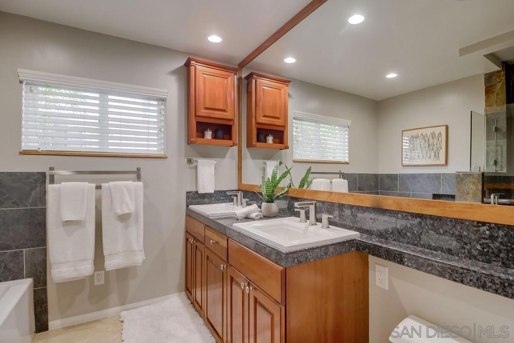 MLS #250036039SD img 26