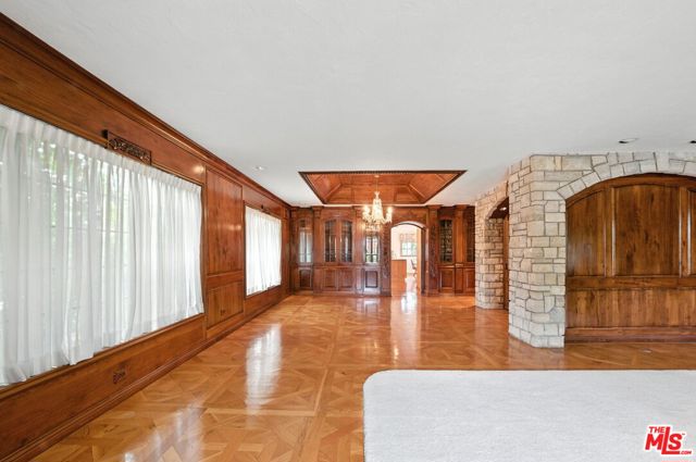 Drew Fenton | 16560 Park Lane Circle Los Angeles CA | MLS: 7286867