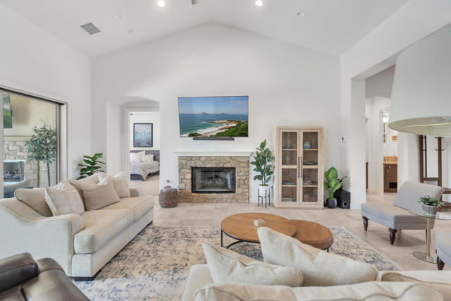 Image 11 of 36 For 81805 Four Seasons Place