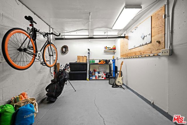 4800 La Villa Marina, Marina del Rey CA: https://media.crmls.org/mediaz/f3b7ae86-e050-4a13-9cf1-ffcd0c24d8a1.jpg