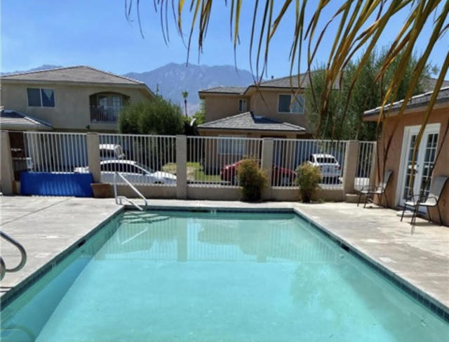 33113 Campus Lane, Cathedral City CA: https://media.crmls.org/mediaz/f3b7de36-bd39-4750-b396-b70cff018e47.jpg