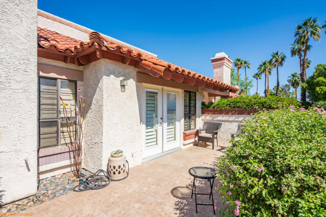 110 Trento Circle, Palm Desert CA: https://media.crmls.org/mediaz/f3b7fb7b-fdec-4fef-ac26-a09f60f009d8.jpg